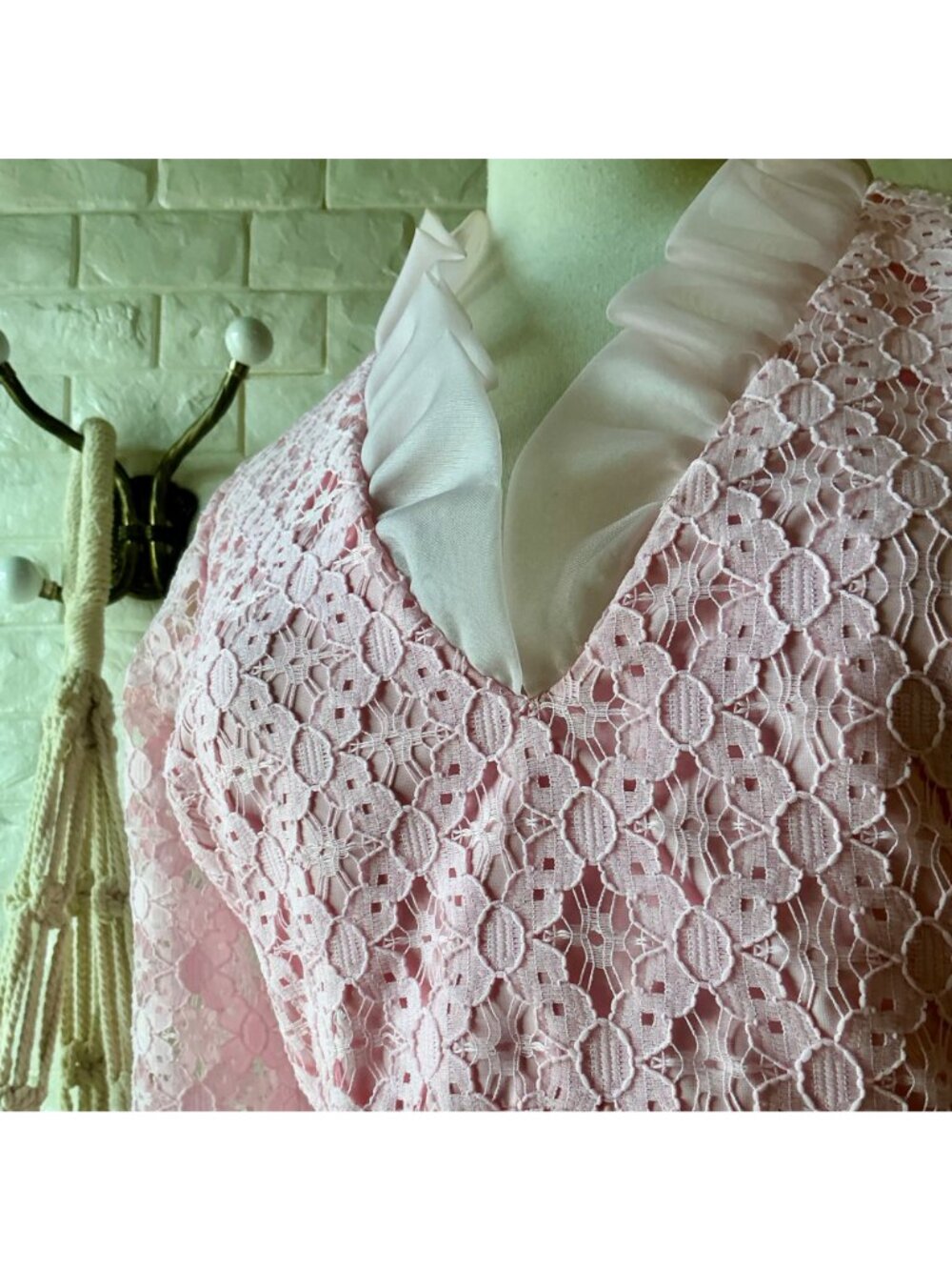 Vintage 1960s Bernie Bee Union Made Pink Lace Prairie Dress - Picture 5 of 13
